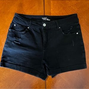 Time & Tru black jean shorts 
Time & Tru denim shorts